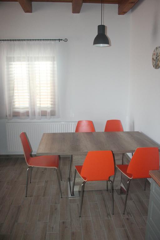 Malomko Apartman Zsira エクステリア 写真
